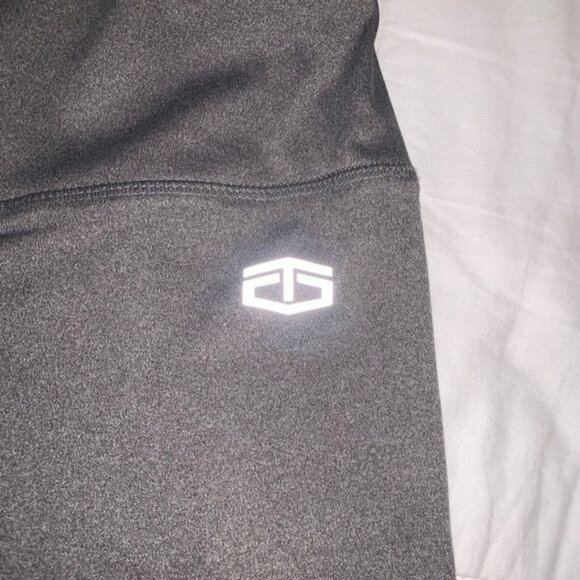 Tapout Womens Gray Leggings L Polyester Spandex Athletic Wear Yoga Pants - Picture 3 of 8